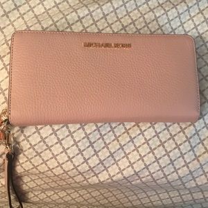 Micheal Kors Wallet